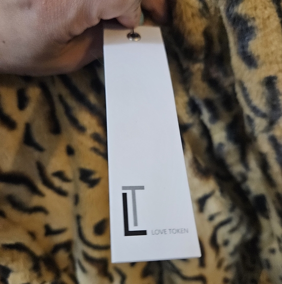 Love Token Leopard Print Faux Fur Coat - Picture 5 of 14